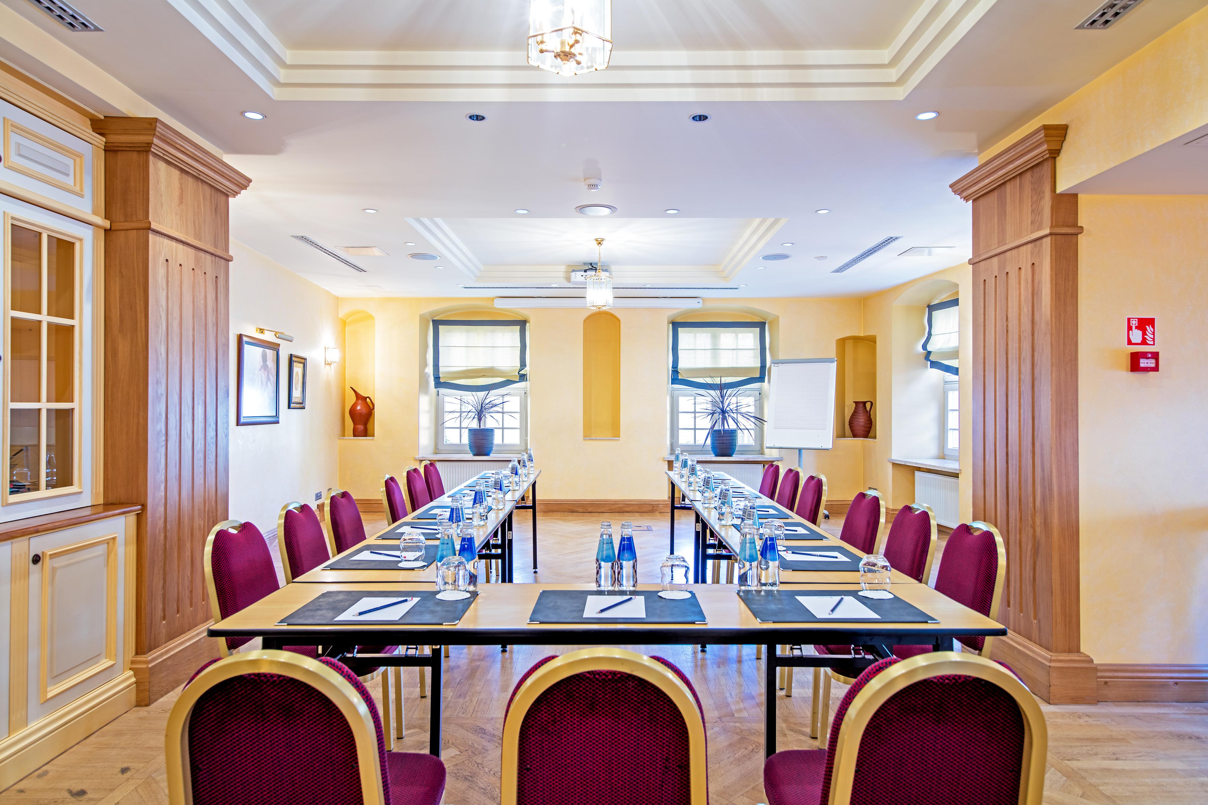Radisson Collection Astorija Hotel, Vilnius Exterior photo Meeting room