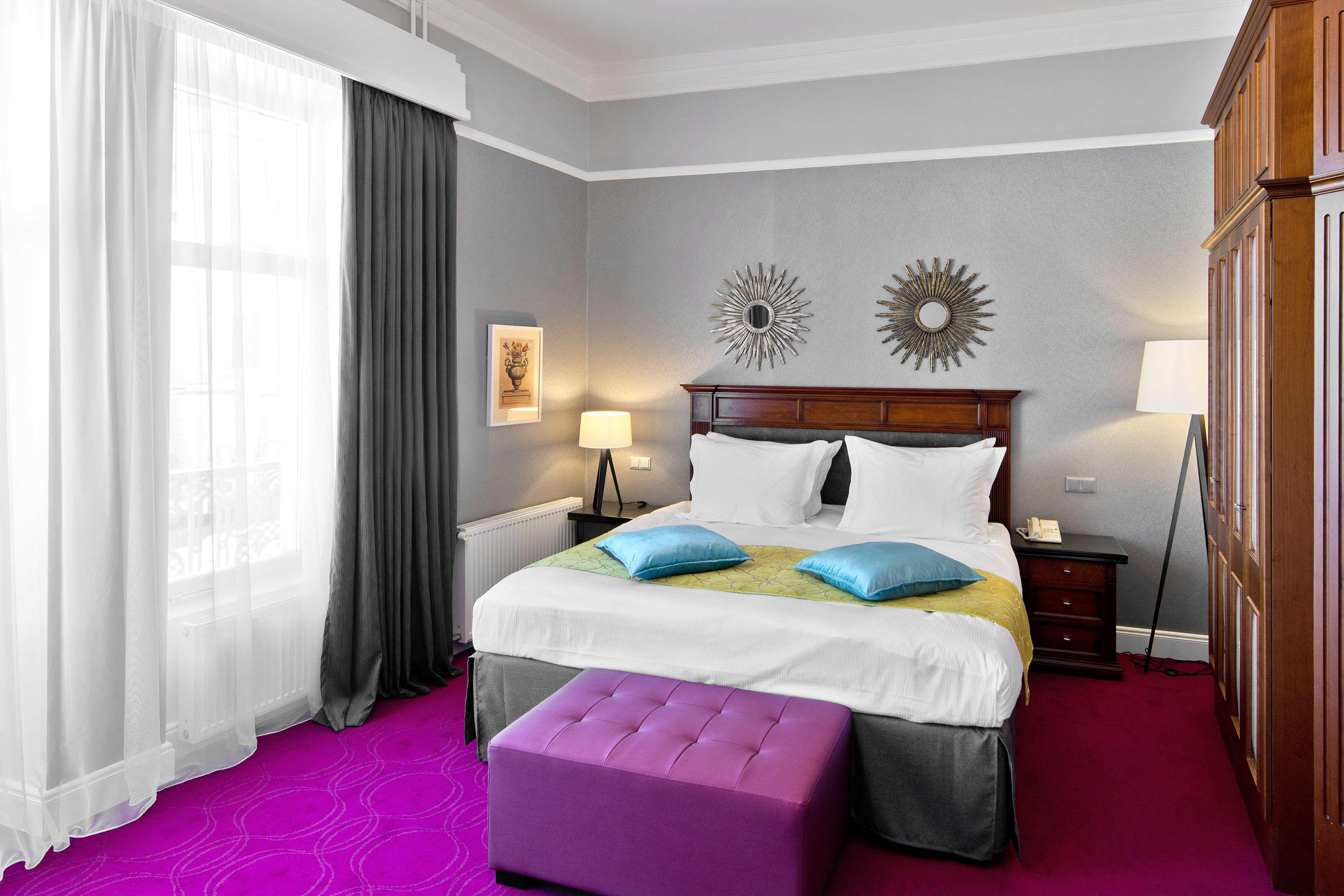 Radisson Collection Astorija Hotel, Vilnius Exterior photo A bedroom at the hotel