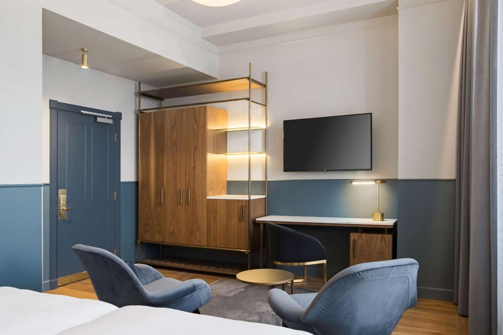 Radisson Collection Astorija Hotel, Vilnius Exterior photo A room at the Hotel