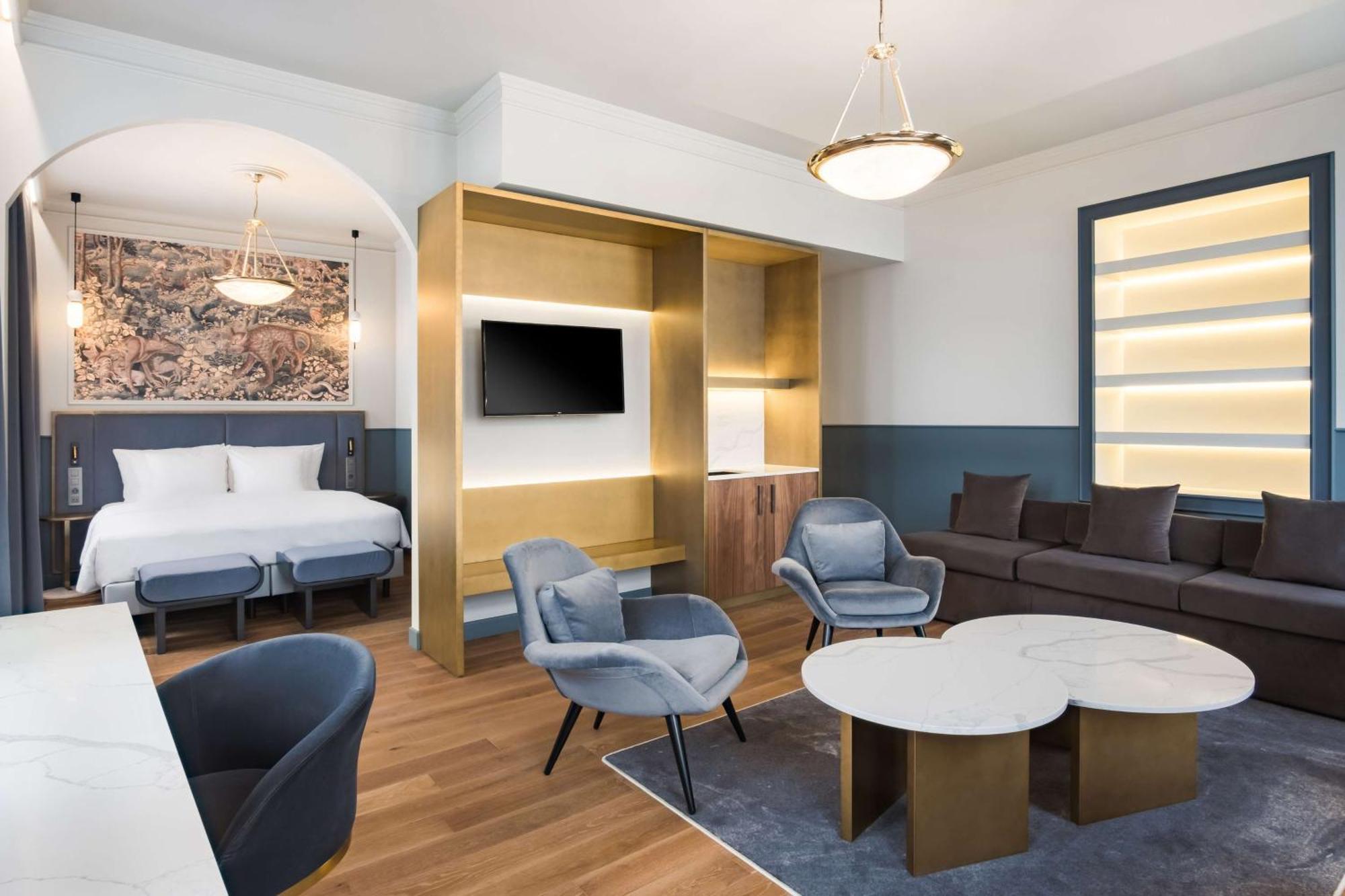 Radisson Collection Astorija Hotel, Vilnius Exterior photo Suite