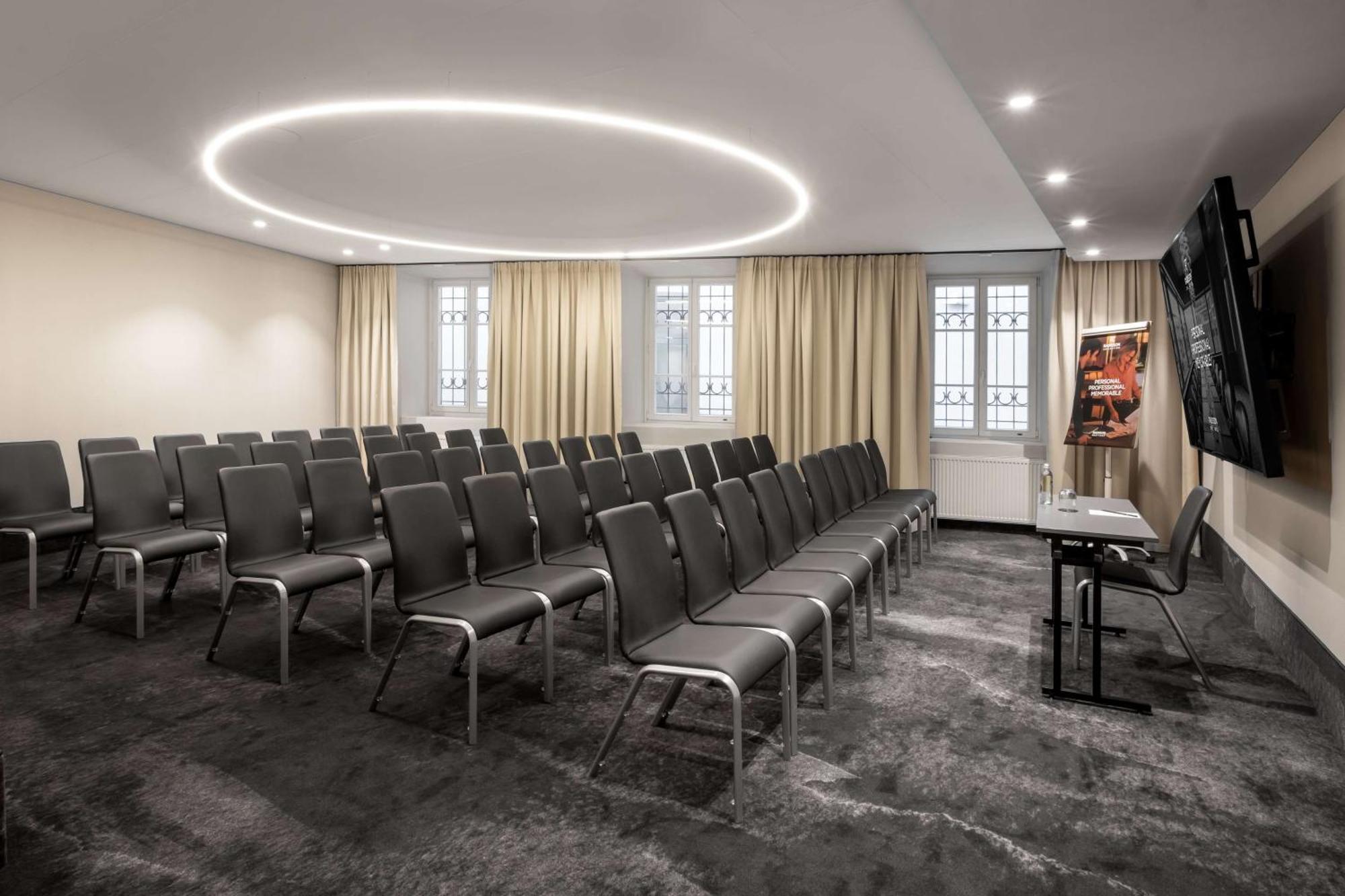 Radisson Collection Astorija Hotel, Vilnius Exterior photo The Press Room